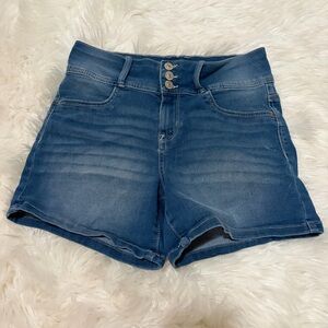 Wallflower Jean shorts size 7